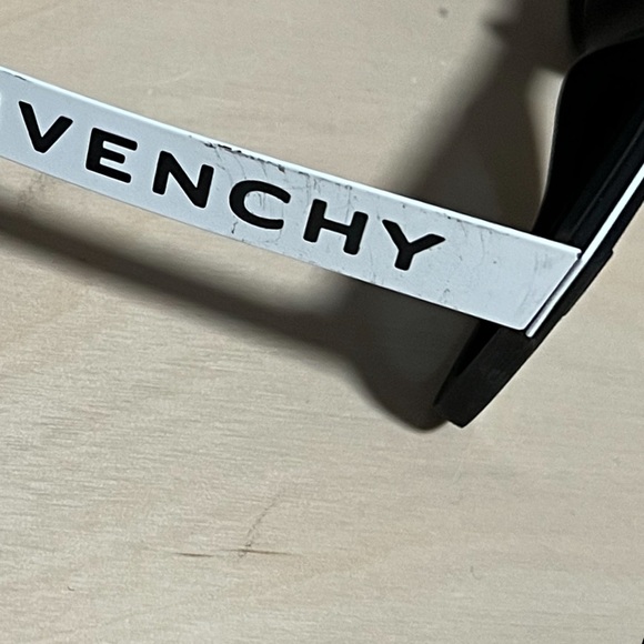 Givenchy Sunglasses - Picture 8 of 15